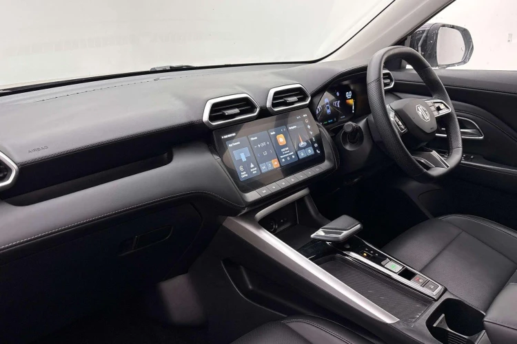 Vehicle Image - 3