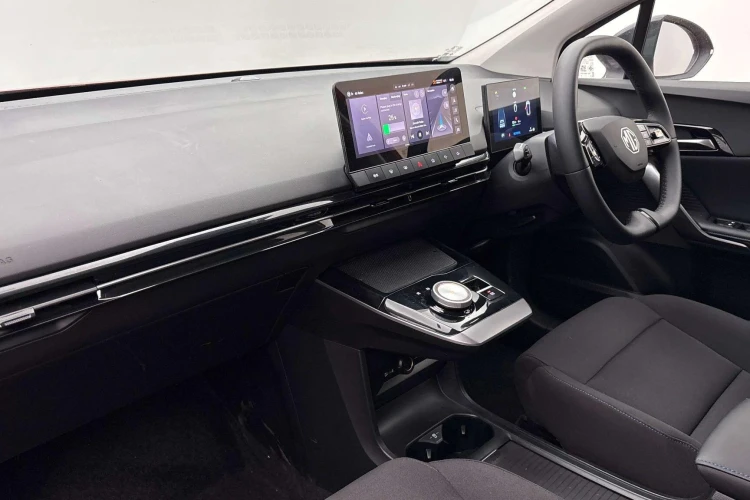 Vehicle Image - 3