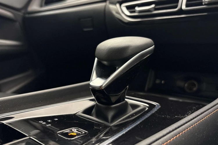 Vehicle Image - 3