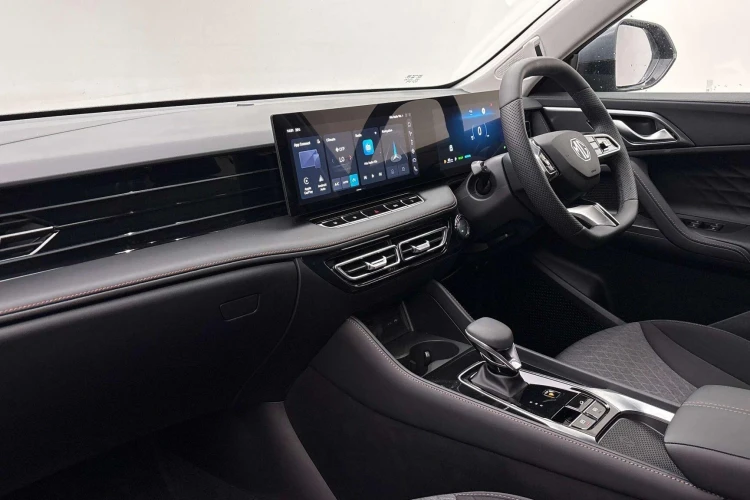 Vehicle Image - 3