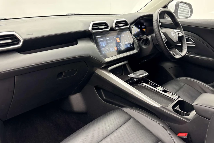 Vehicle Image - 3