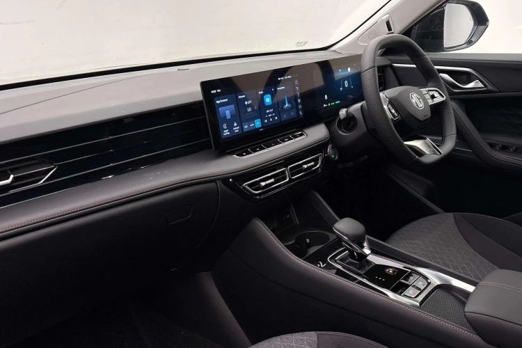 Vehicle Image - 3