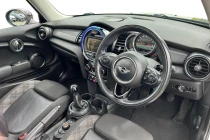 Vehicle Thumbnail 6