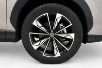 Vehicle Thumbnail 5