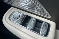 Vehicle Thumbnail 11