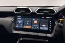 Vehicle Thumbnail 8