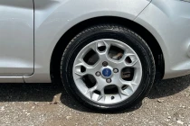Vehicle Thumbnail 18