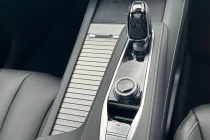 Vehicle Thumbnail 30
