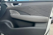 Vehicle Thumbnail 28