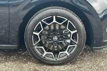 Vehicle Thumbnail 15