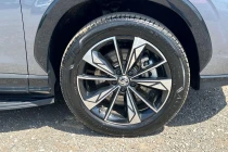 Vehicle Thumbnail 16