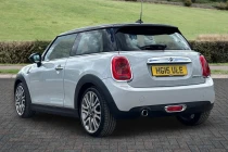 Vehicle Thumbnail 3