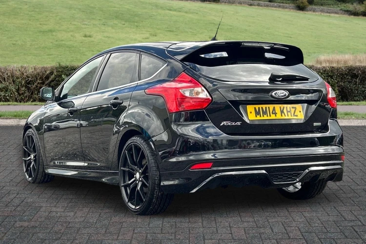 Vehicle Image - 2