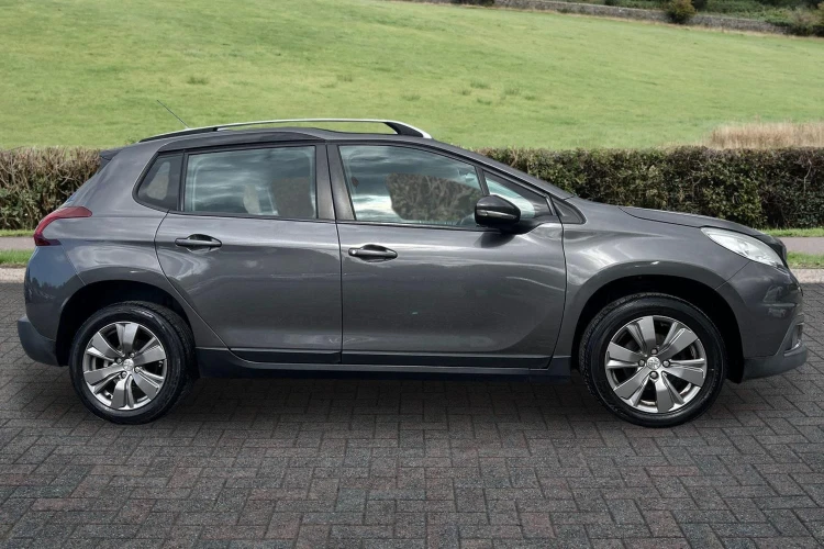 Vehicle Image - 3