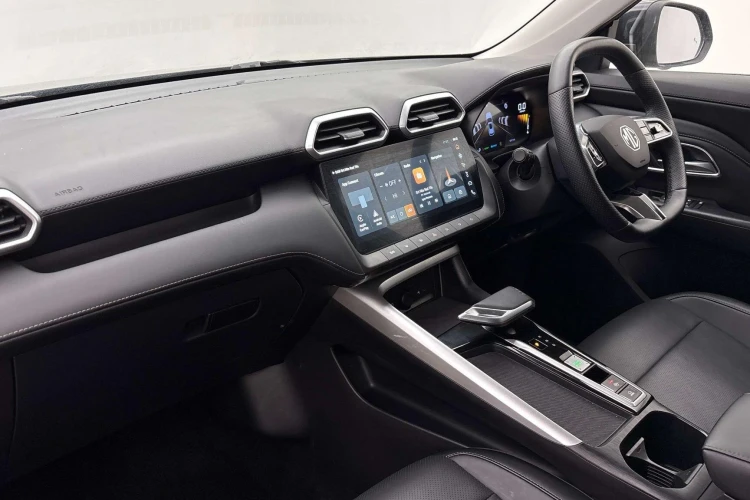 Vehicle Image - 3