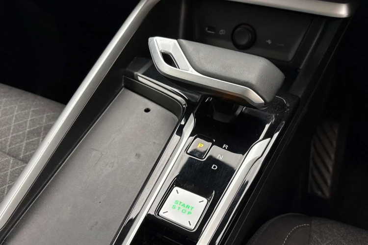 Vehicle Image - 3