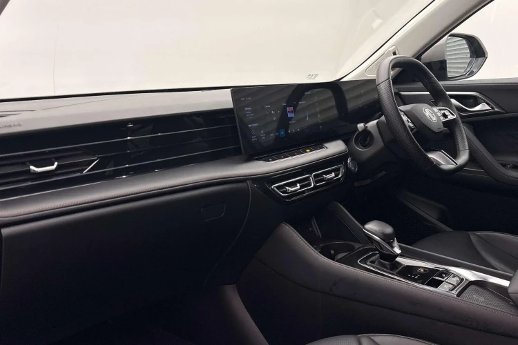 Vehicle Image - 1