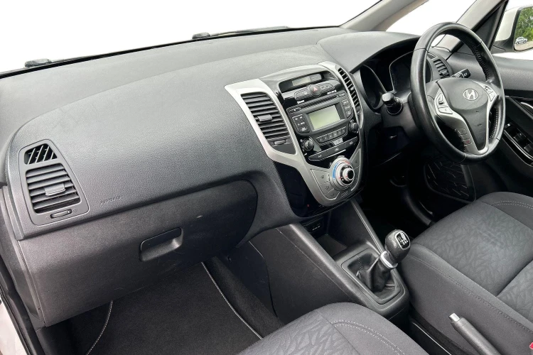 Vehicle Image - 2