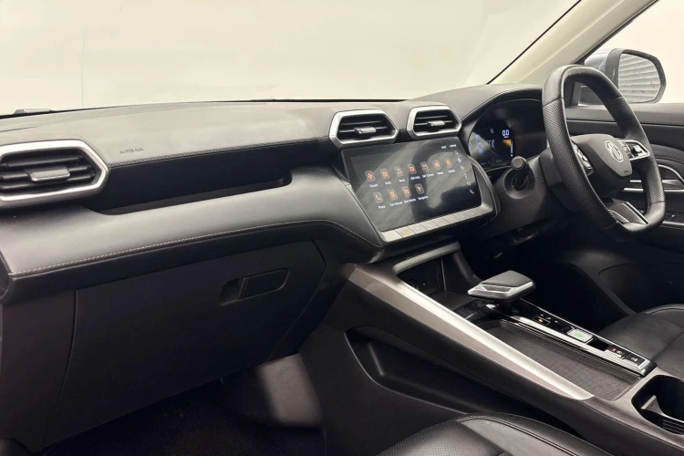 Vehicle Image - 3