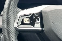 Vehicle Thumbnail 32