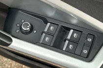 Vehicle Thumbnail 30