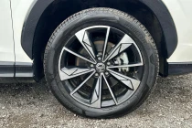 Vehicle Thumbnail 10