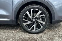 Vehicle Thumbnail 9