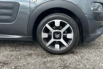 Vehicle Thumbnail 9