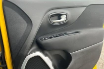 Vehicle Thumbnail 35
