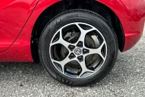 Vehicle Thumbnail 9