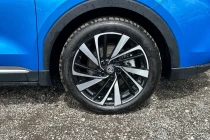 Vehicle Thumbnail 9