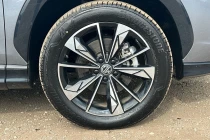 Vehicle Thumbnail 9