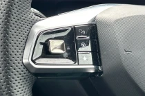 Vehicle Thumbnail 32