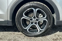 Vehicle Thumbnail 10