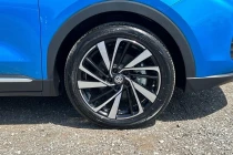 Vehicle Thumbnail 10