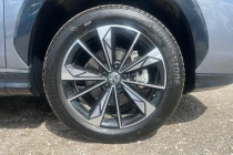 Vehicle Thumbnail 10
