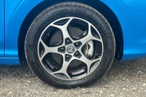 Vehicle Thumbnail 15