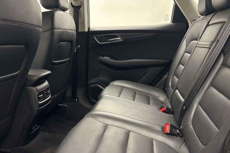 Vehicle Image - 3
