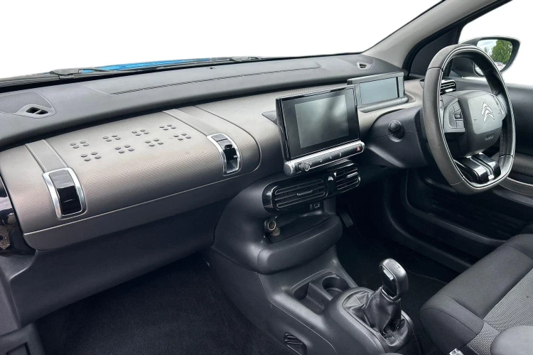 Vehicle Image - 3