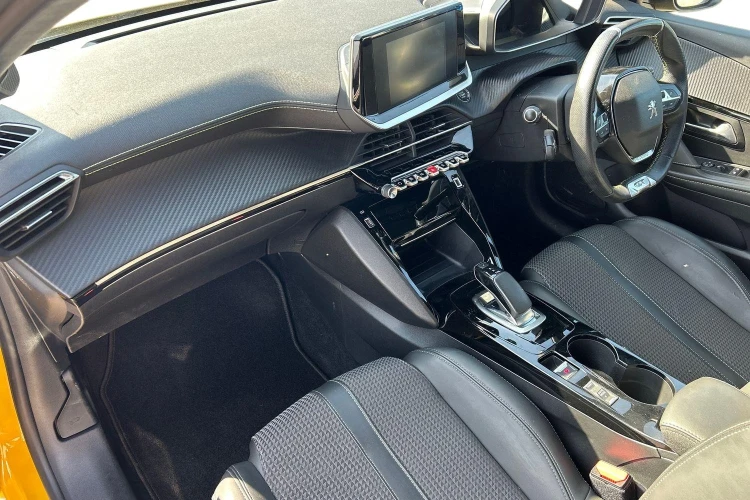 Vehicle Image - 3