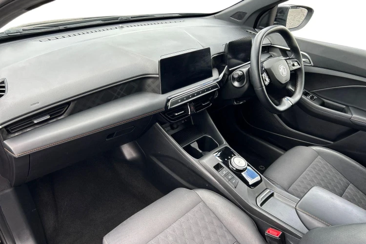 Vehicle Image - 3