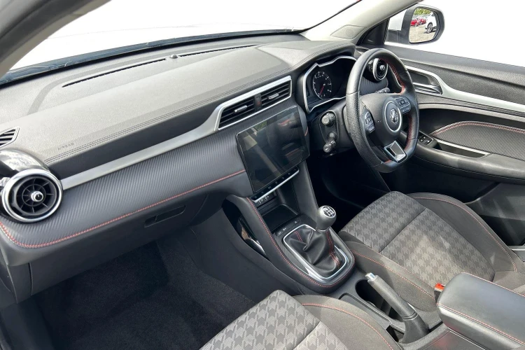 Vehicle Image - 2