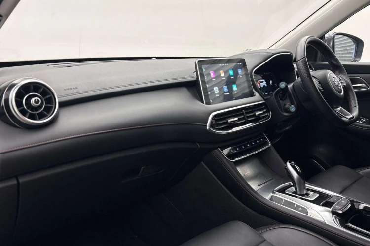 Vehicle Image - 2