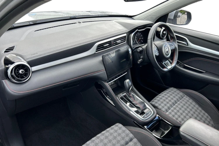 Vehicle Image - 2