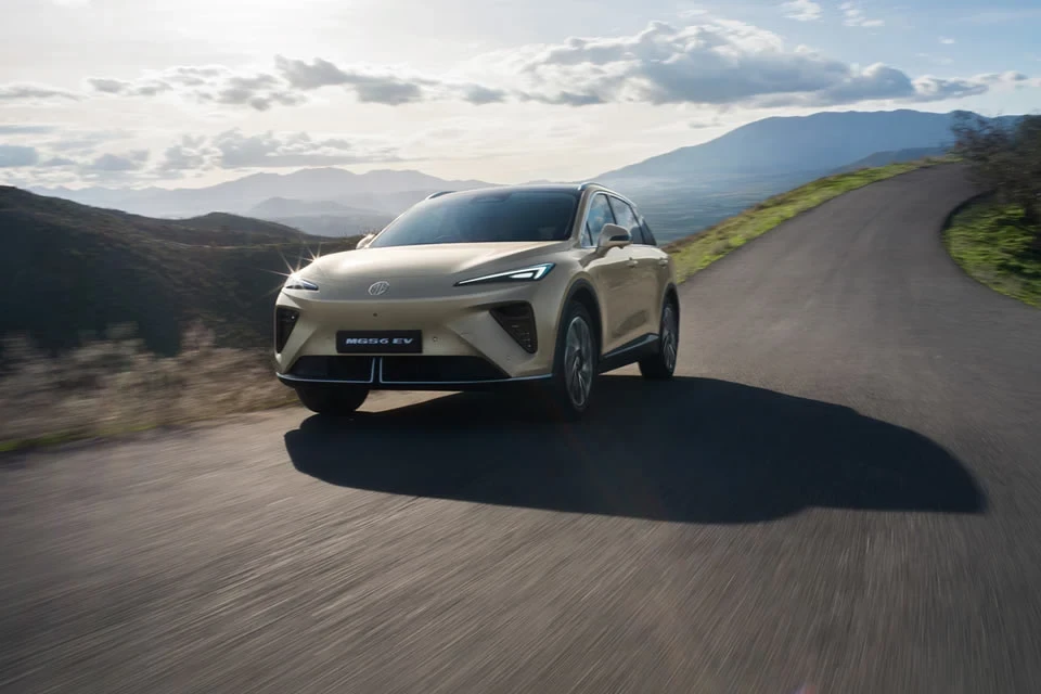 329 mile WLTP range and rapid charging