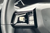 Vehicle Thumbnail 16