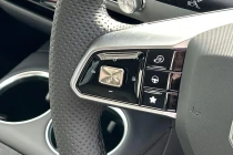 Vehicle Thumbnail 16