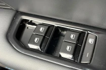 Vehicle Thumbnail 18