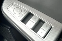 Vehicle Thumbnail 12