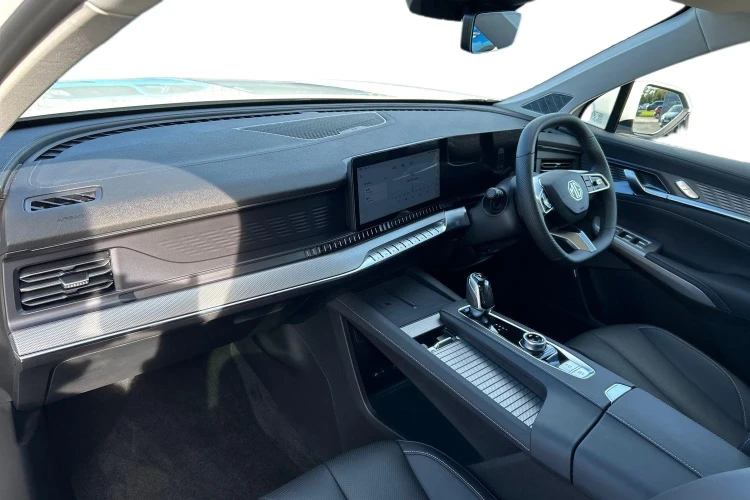 Vehicle Image - 1